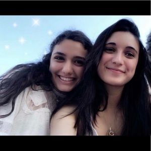 Meet your Posher, Eliane